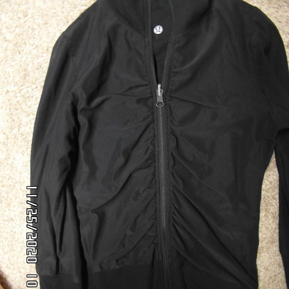 Reversible Black Lululemon sweater - Picture 3 of 4